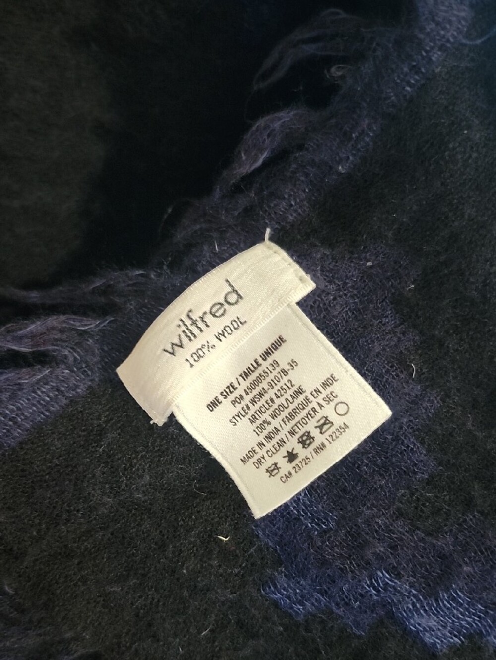 Wool Scarf Navy - Picture 2 of 2